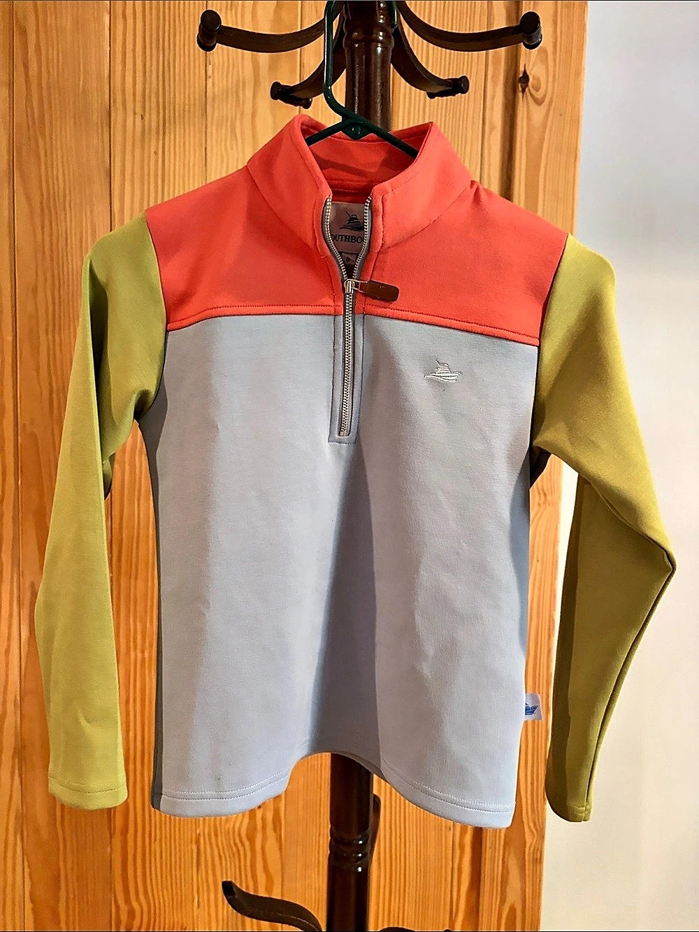 Southbound Performance Pullover Color Block Pullover in Blue, Green & Red N